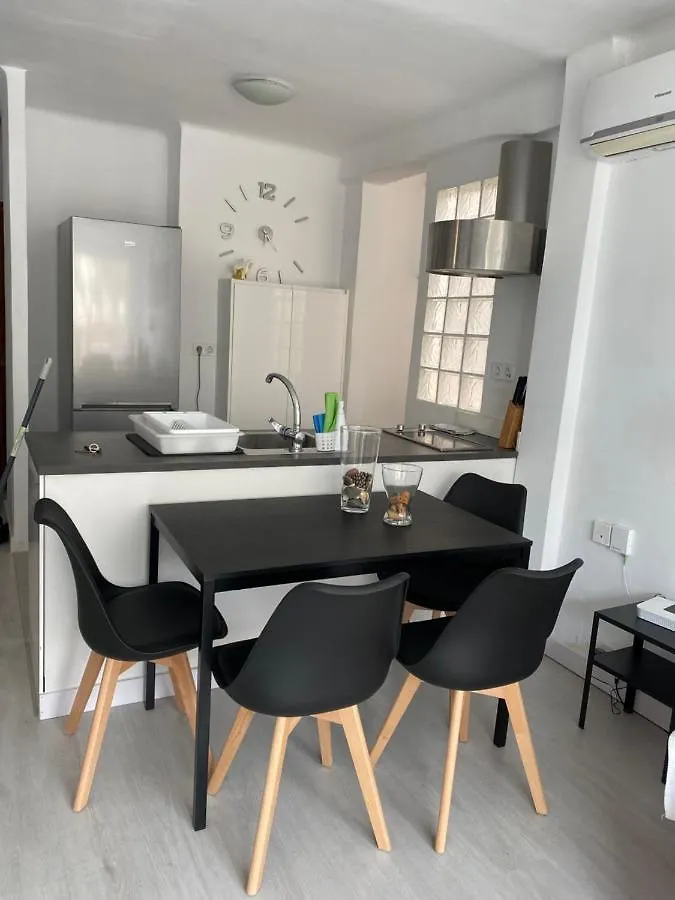 Sunny Apartment Near The Beach. Rincón de la Victoria